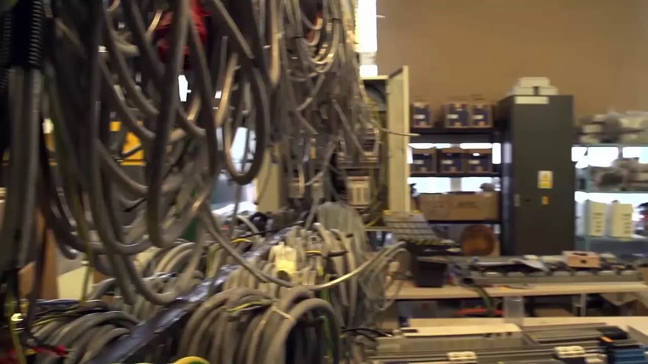 Co robi elektryk na praktykach? Kluczowe umiejętności i zadania