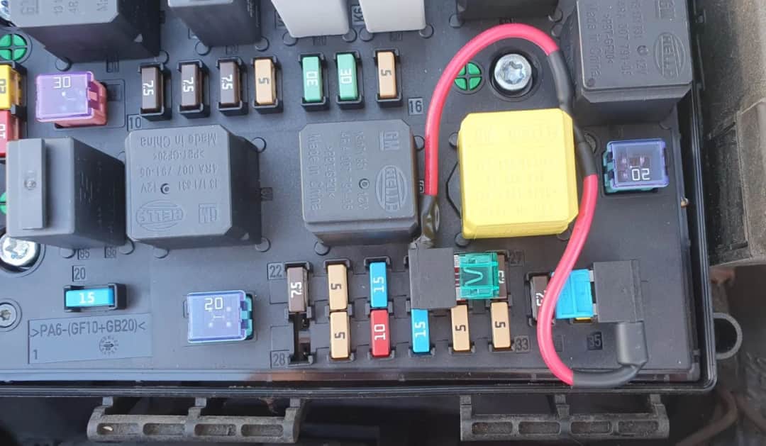 Gdzie jest bezpiecznik zapalniczki w Astra H? Oto lokalizacje!