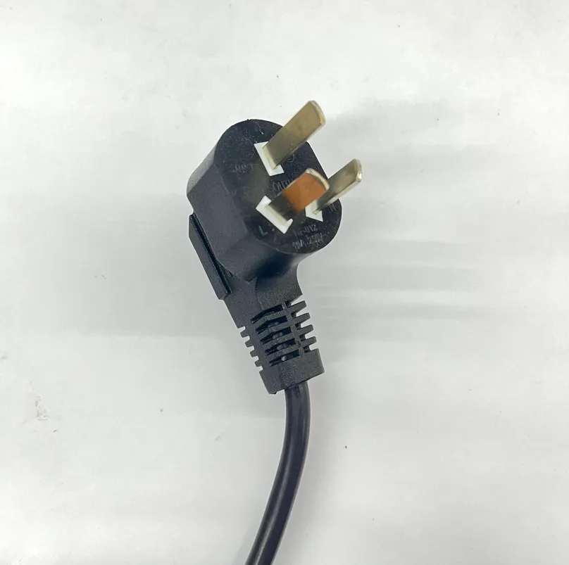 Jak uziemić komputer, aby uniknąć niebezpieczeństw elektrycznych
