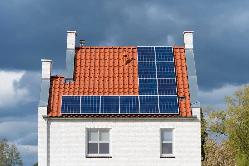 Ile prądu wyprodukuje elektrownia fotowoltaiczna 5 kW dziennie? Sprawdź!