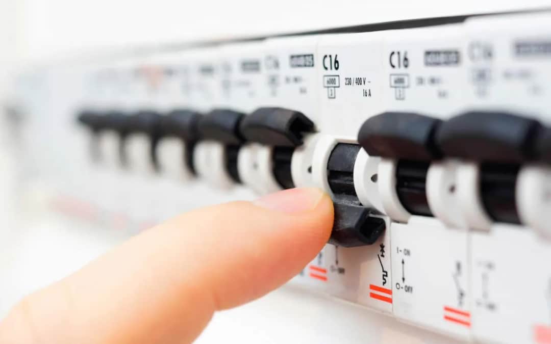 Jak podłączyć bezpiecznik - uniknij niebezpieczeństw i błędów w instalacji